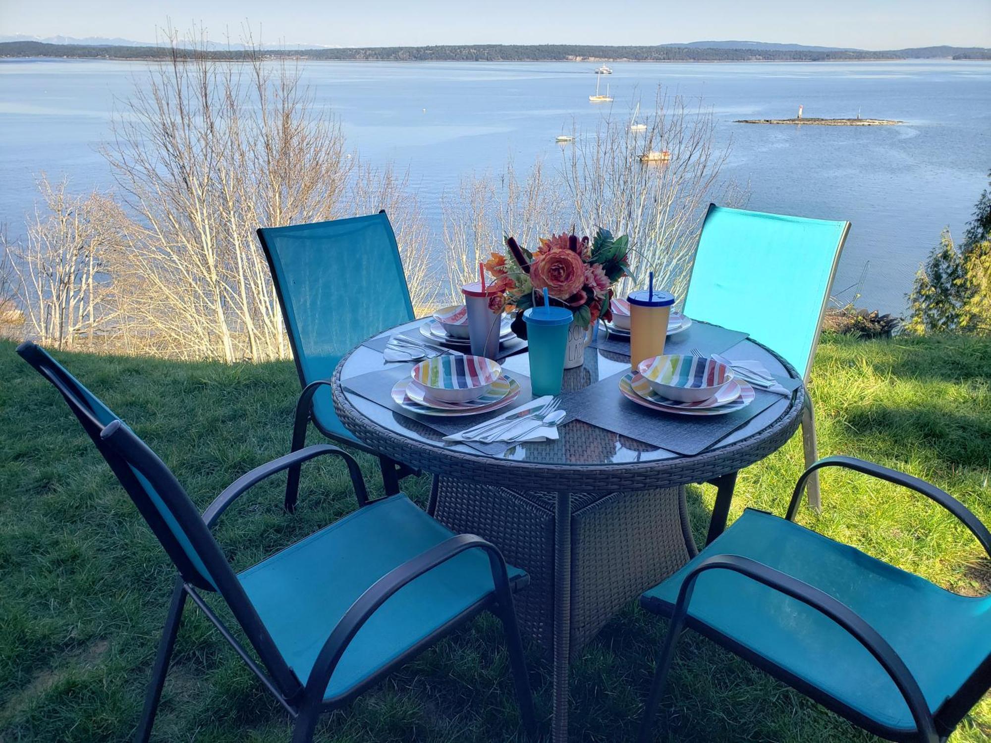 Edgewater Sunrise Apartment Chemainus Exterior foto